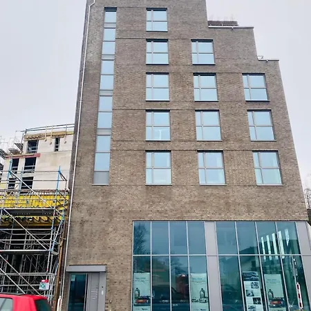 Four Bedroom In Urban Location-3